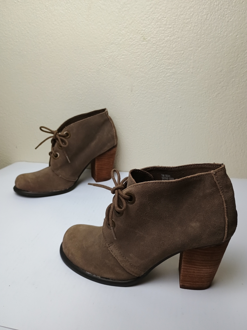 Steve Madden 7.5M Brown Suede Lace-Up Block Heel Ankle Booties